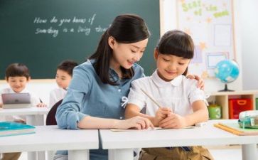 我们的李老师作文5篇
