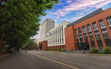 参观完学校的心得体会7篇