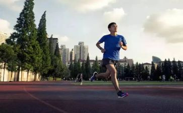 学校体育室工作总结5篇